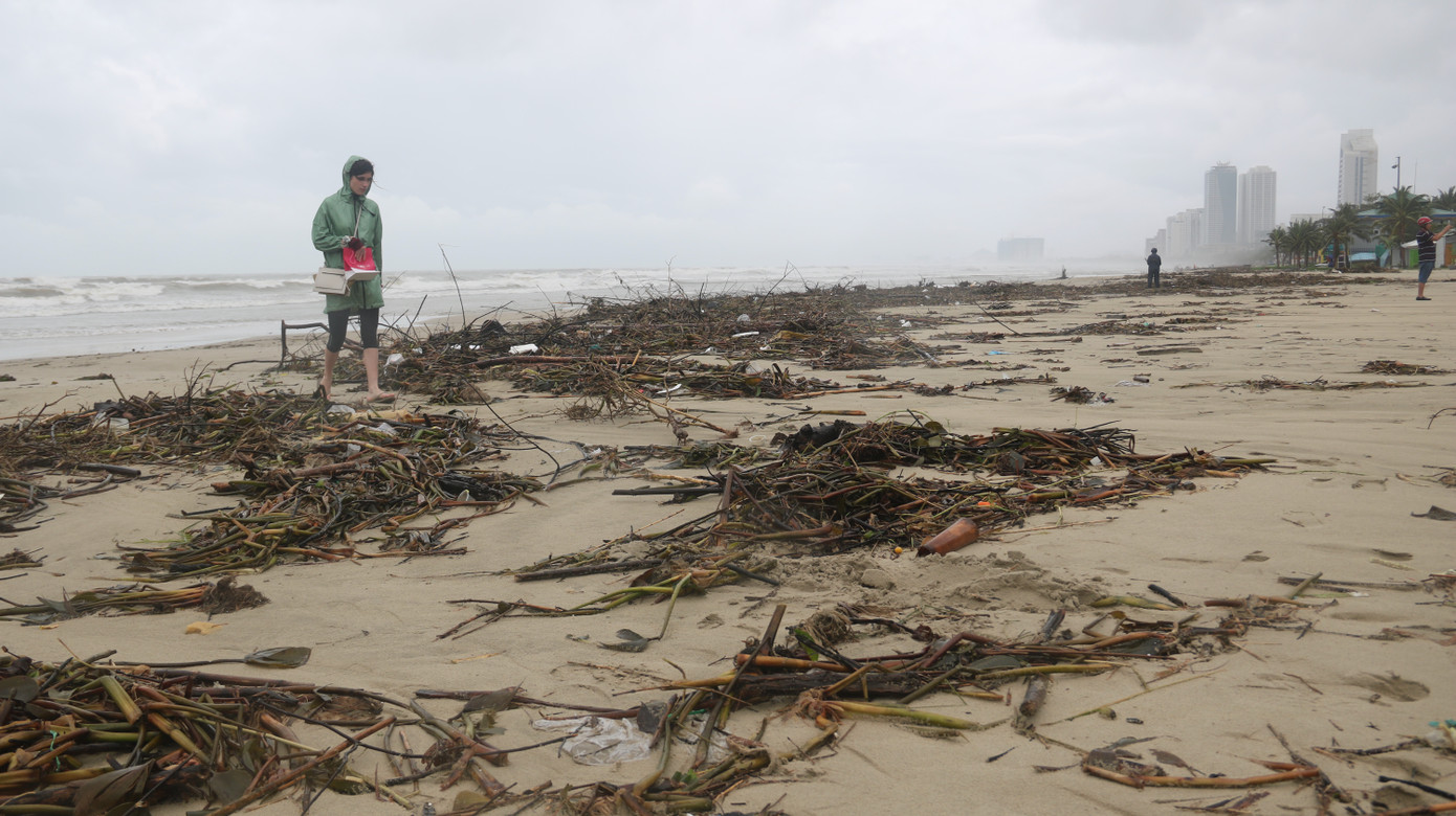 Bão chồng lũ, Đà Nẵng 4 người mất tích, nhiều khu vực tiếp tục ngập sâu ảnh 7