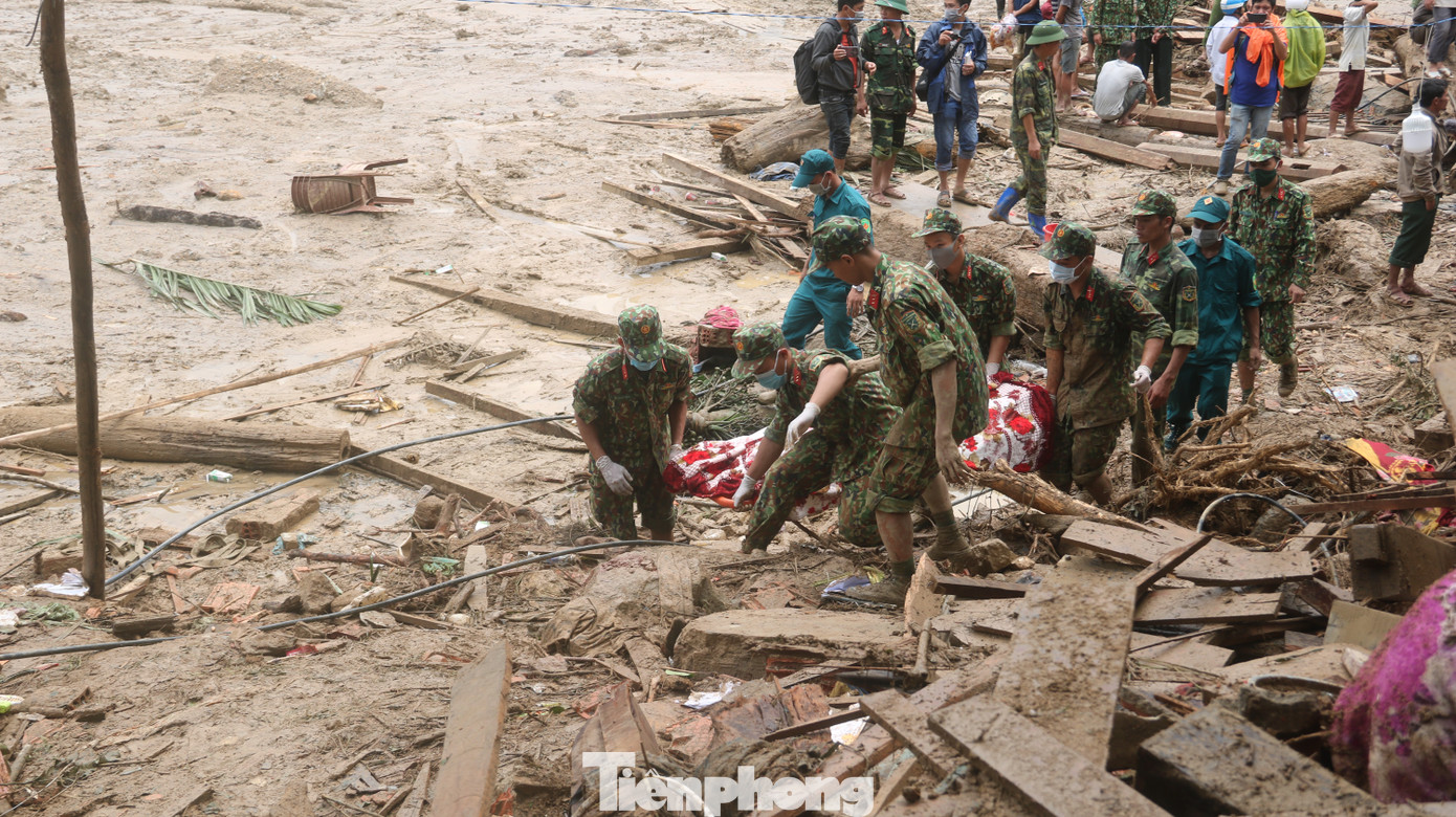Trong thiên tai, dịch bệnh hình ảnh Bộ đội Cụ Hồ thêm ngời sáng ảnh 2