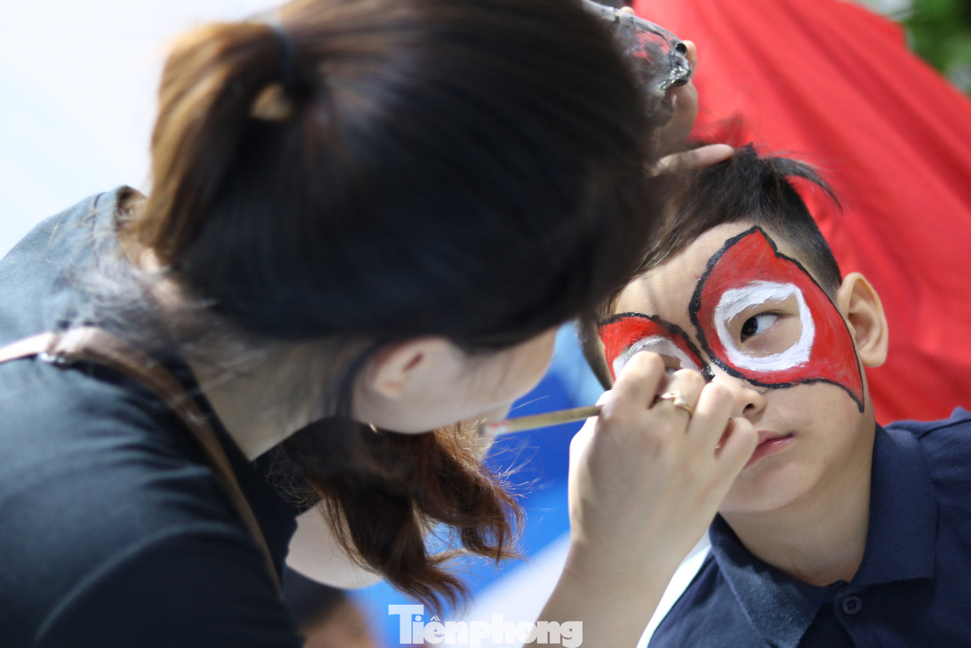 Loạt 'quỷ nhỏ' háo hức xuống phố Tây vui hội Halloween ảnh 4