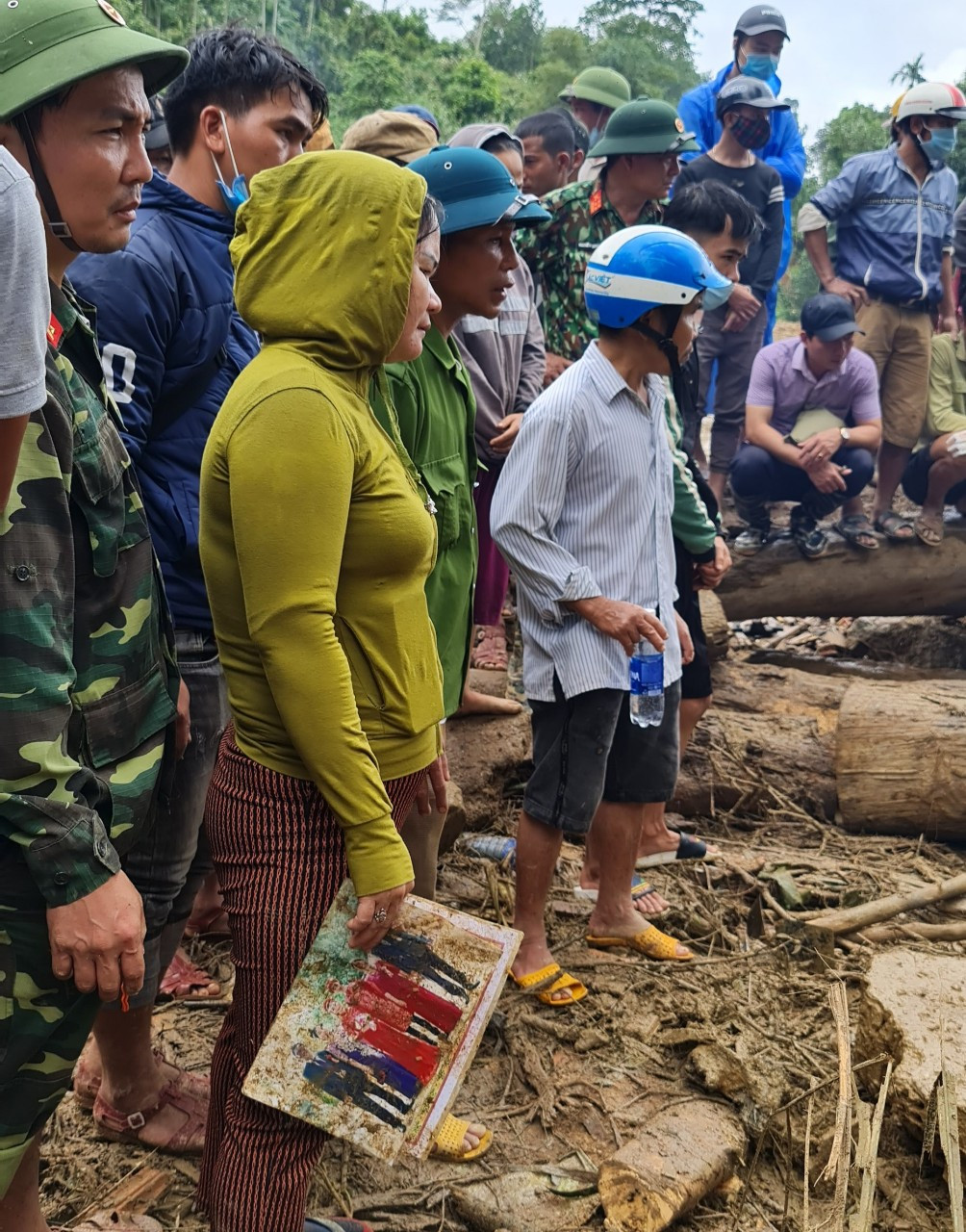 Ám ảnh những ánh mắt chờ mong trong tuyệt vọng ở Trà Leng ảnh 5