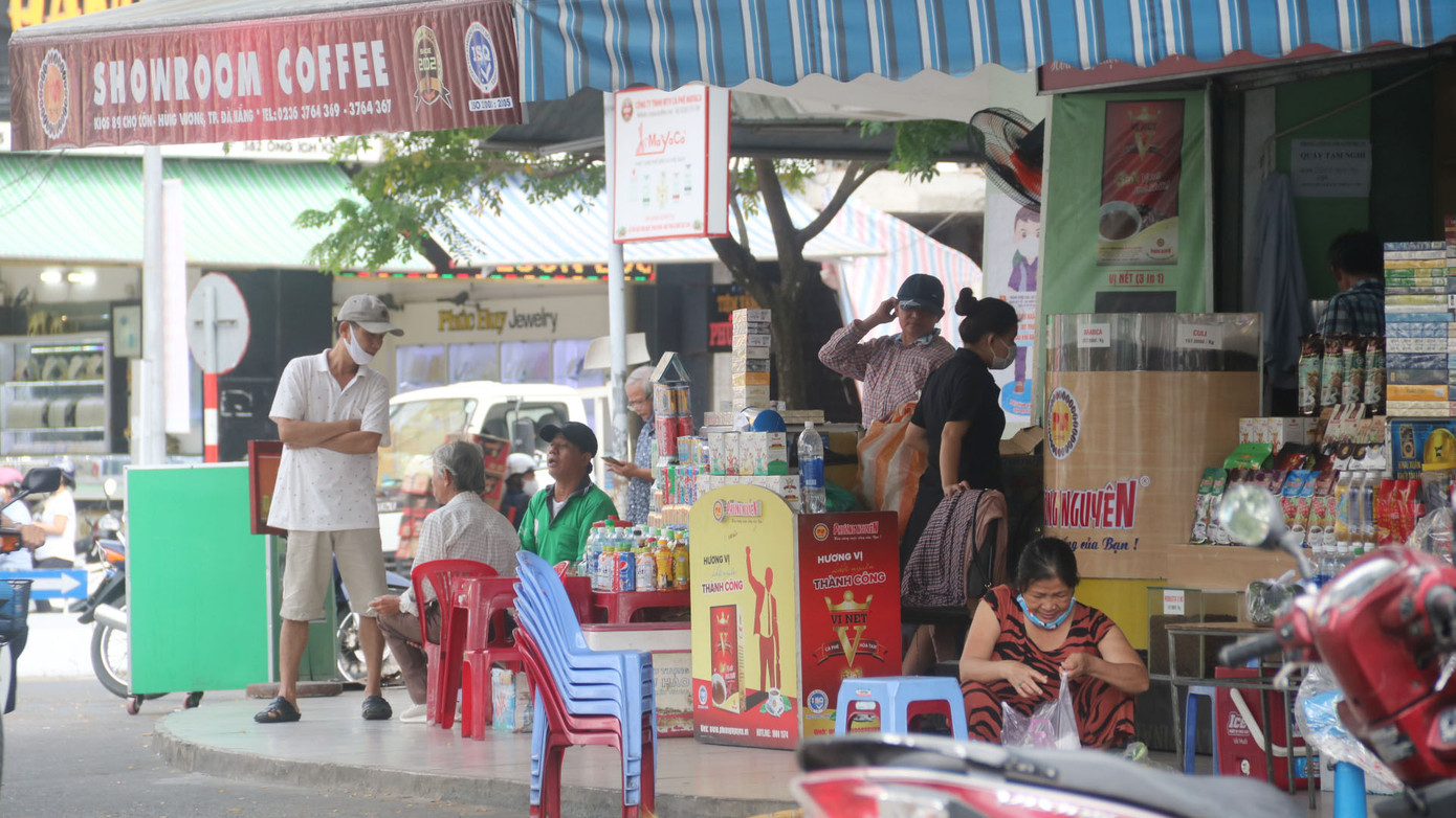 Nhịp sống Đà Nẵng sôi động trở lại sau nới lỏng giãn cách xã hội ảnh 9