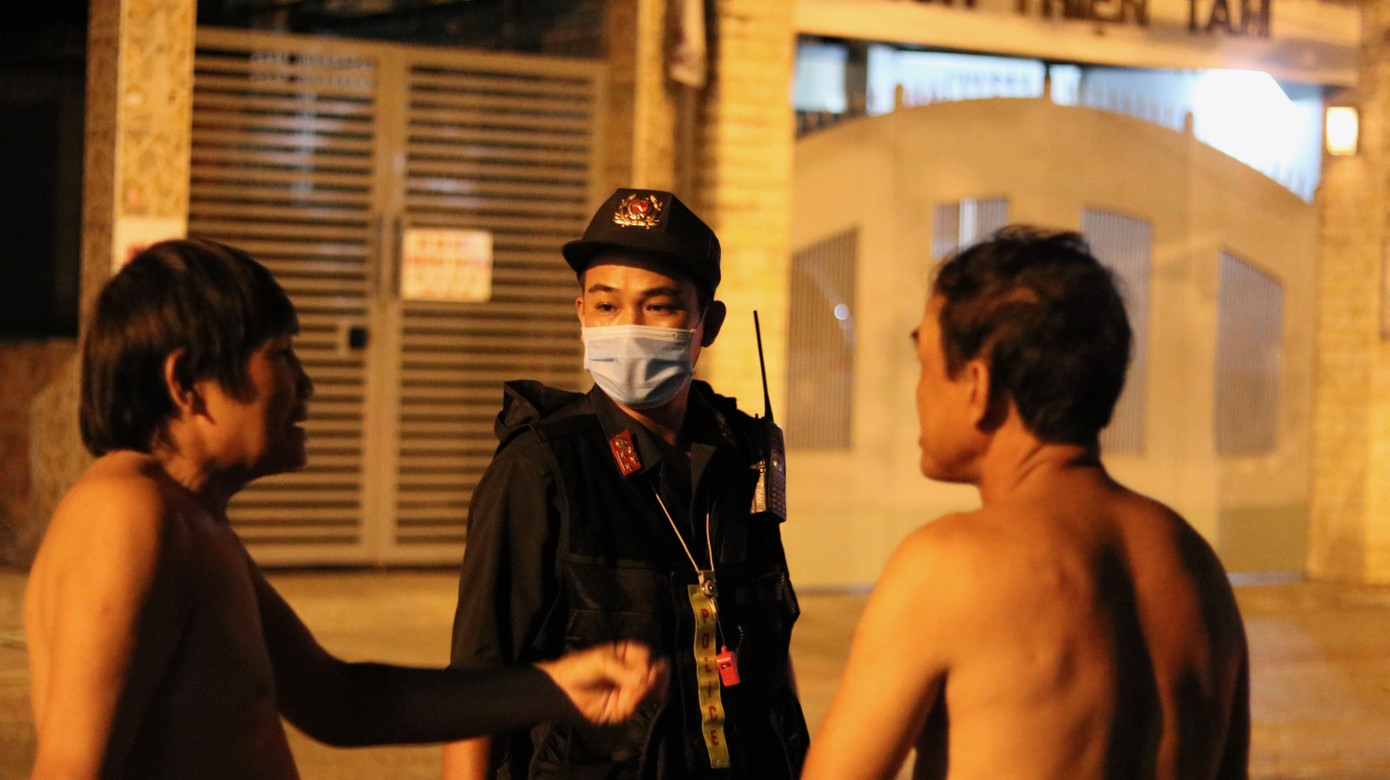 Đà Nẵng phong toả ba ổ dịch lớn ngăn COVID-19 lây lan ảnh 9