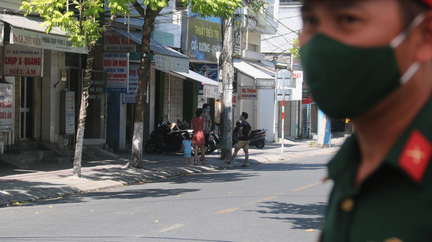 Cuộc sống bên trong khu vực bị phong tỏa ở Đà Nẵng ảnh 2