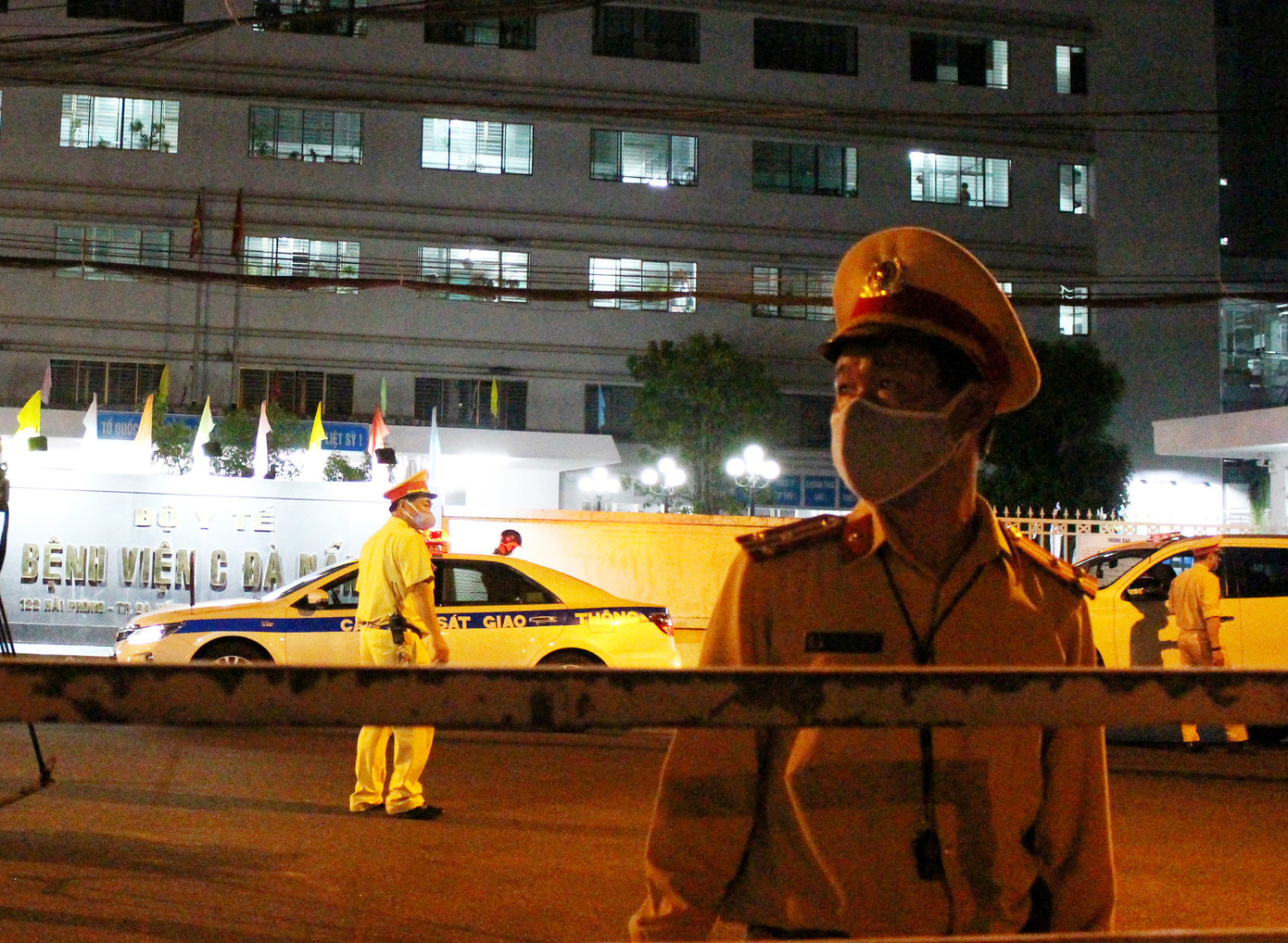 Đà Nẵng phong toả ba ổ dịch lớn ngăn COVID-19 lây lan ảnh 11