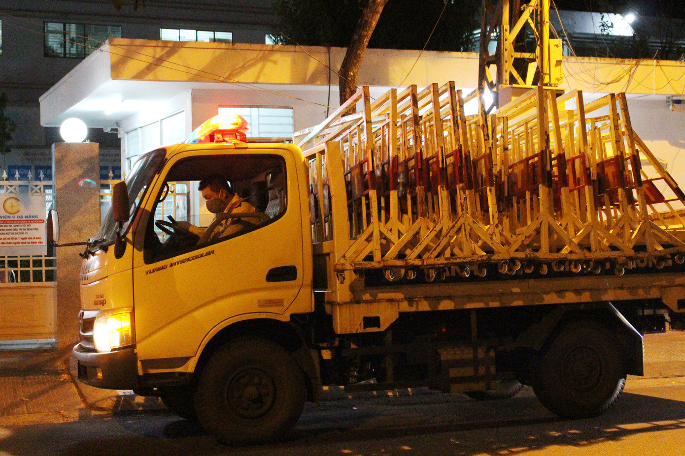 Đà Nẵng phong toả ba ổ dịch lớn ngăn COVID-19 lây lan ảnh 15