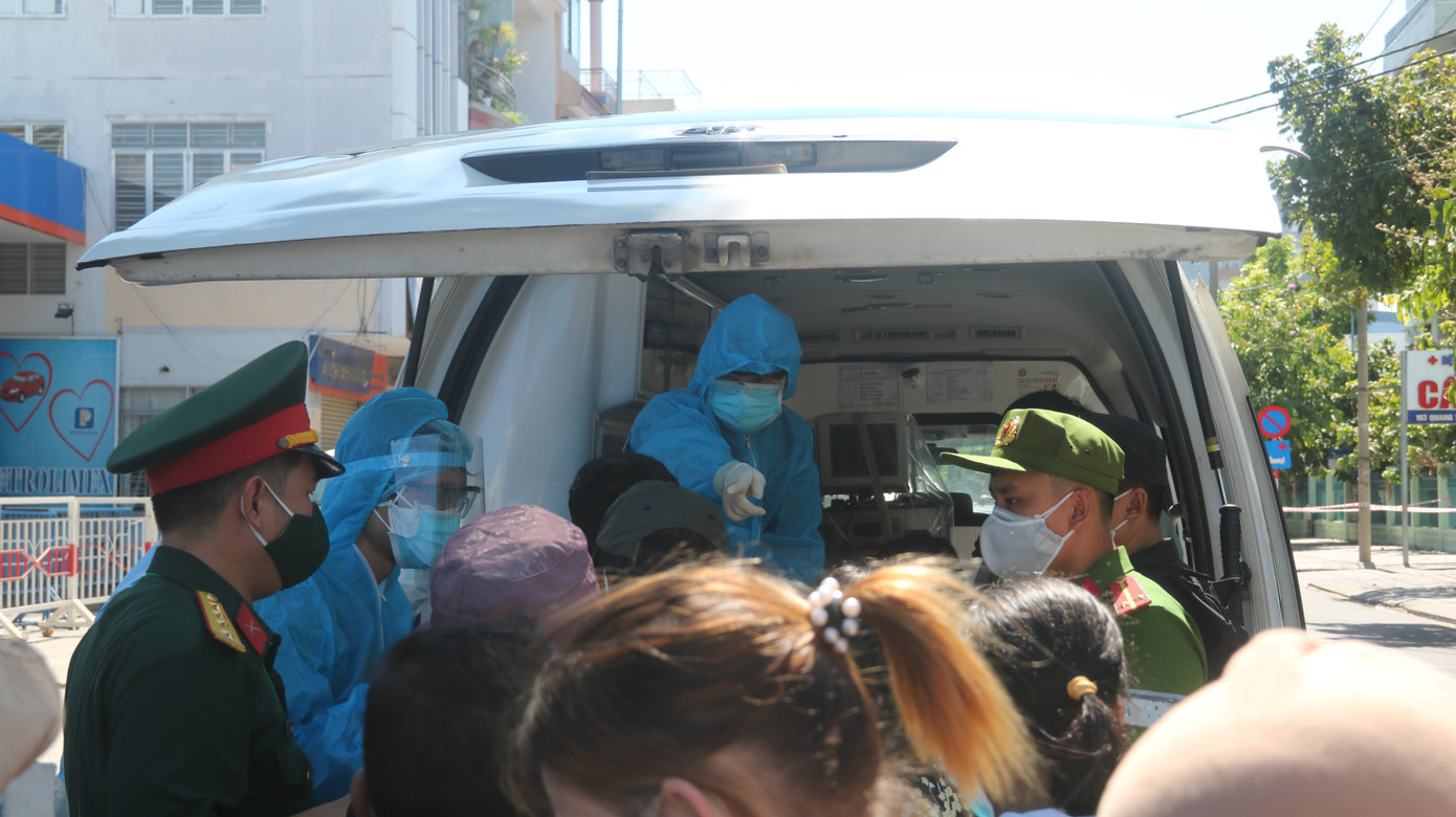 Cuộc sống bên trong khu vực bị phong tỏa ở Đà Nẵng ảnh 14