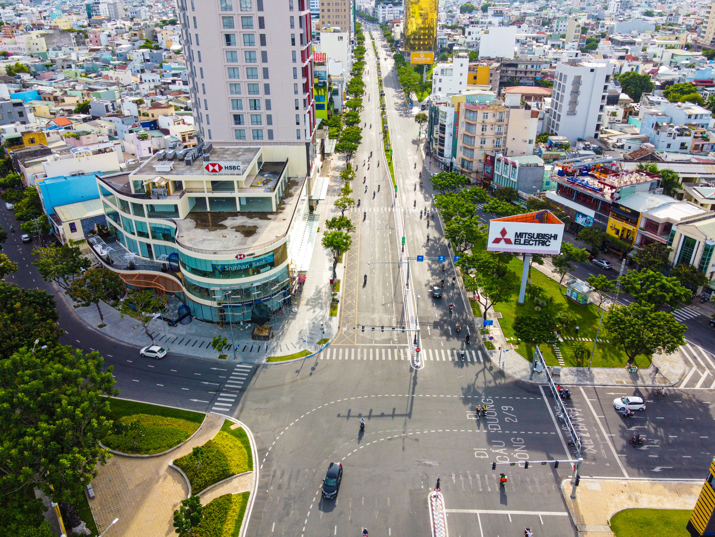 Bay trên Đà Nẵng mùa dịch, nhìn những khoảnh khắc thành phố như 'bất động' ảnh 6