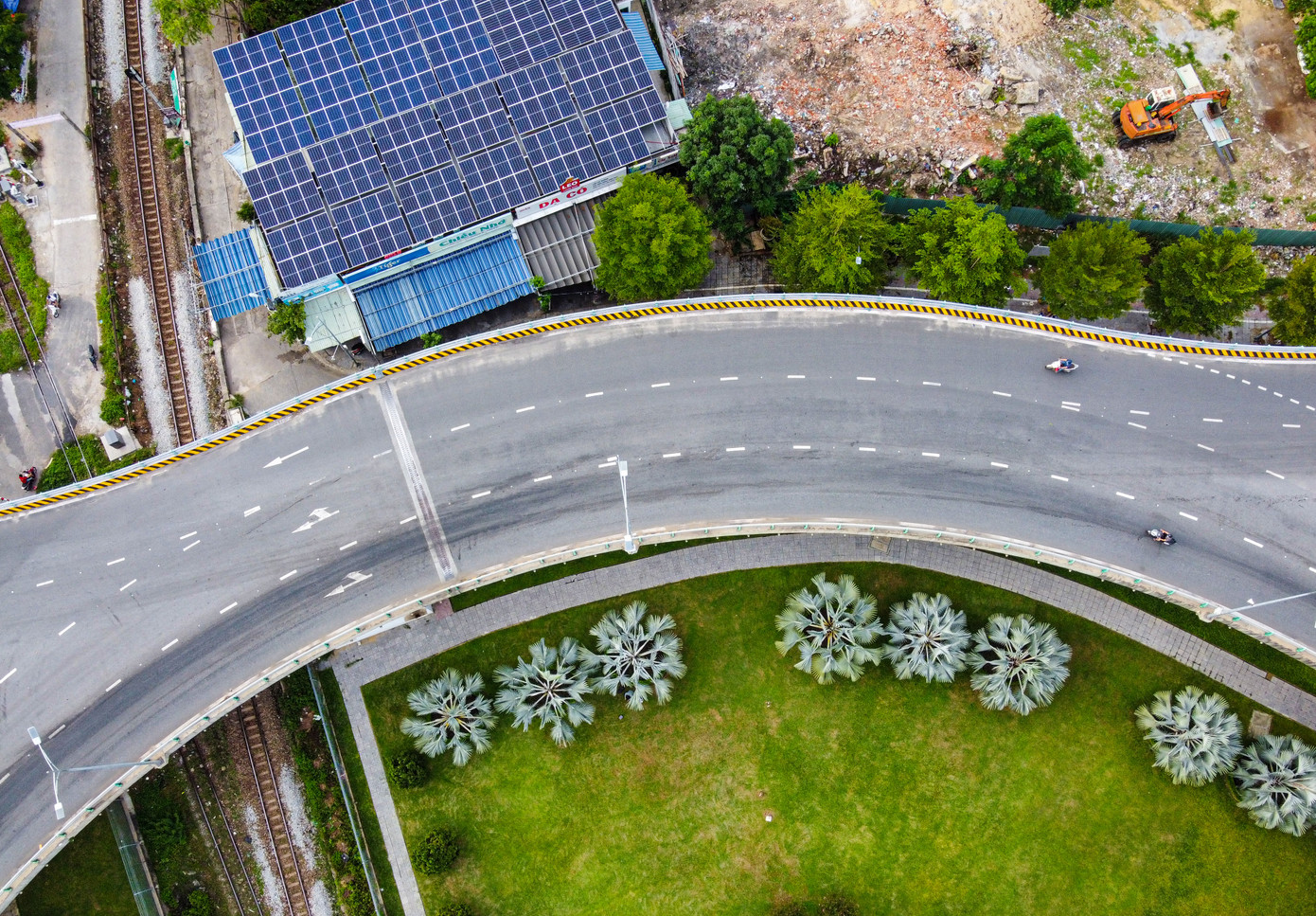 Bay trên Đà Nẵng mùa dịch, nhìn những khoảnh khắc thành phố như 'bất động' ảnh 20