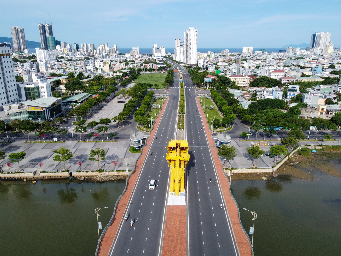 Bay trên Đà Nẵng mùa dịch, nhìn những khoảnh khắc thành phố như 'bất động' ảnh 4