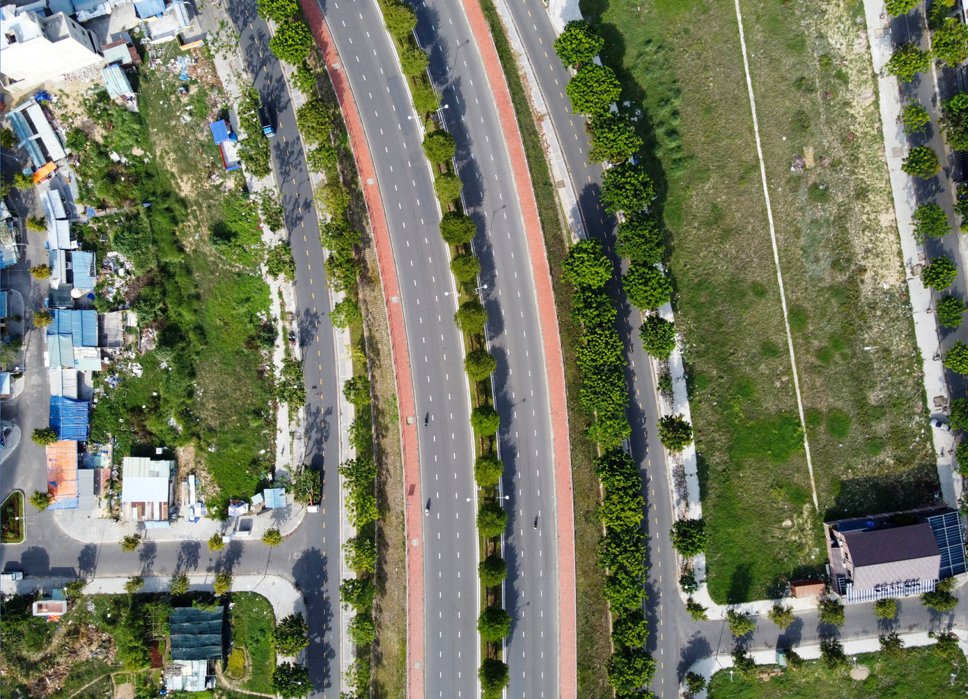 Bay trên Đà Nẵng mùa dịch, nhìn những khoảnh khắc thành phố như 'bất động' ảnh 12