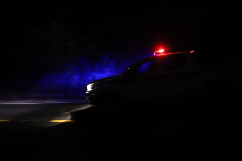 Xem lực lượng chức năng trắng đêm tổ chức vây bắt kẻ ‘vượt ngục’ lẩn trốn ở rừng Hải Vân ảnh 11