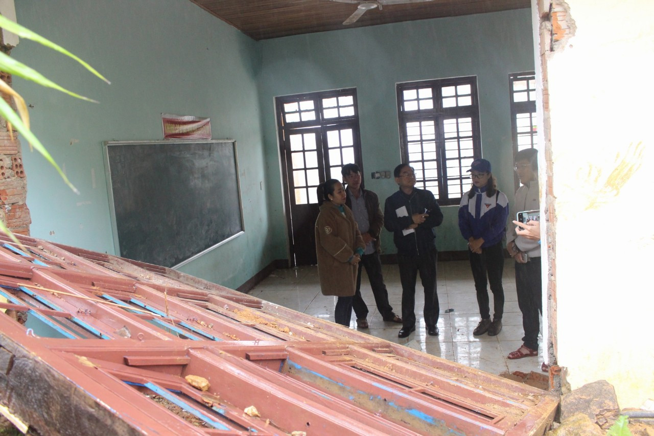 BTC cuộc thi Hoa hậu Việt Nam hỗ trợ trường học ở Nam Trà My ảnh 1