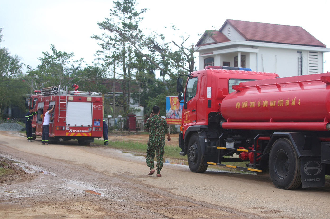Hiện trường sạt lở kinh hoàng tại nhà điều hành thủy điện Rào Trăng 3 ảnh 5