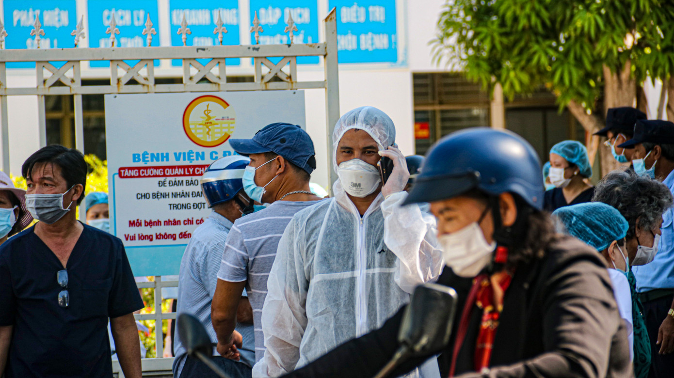 Dỡ phong toả, hàng trăm bệnh nhân Bệnh viện C Đà Nẵng được về nhà ảnh 10