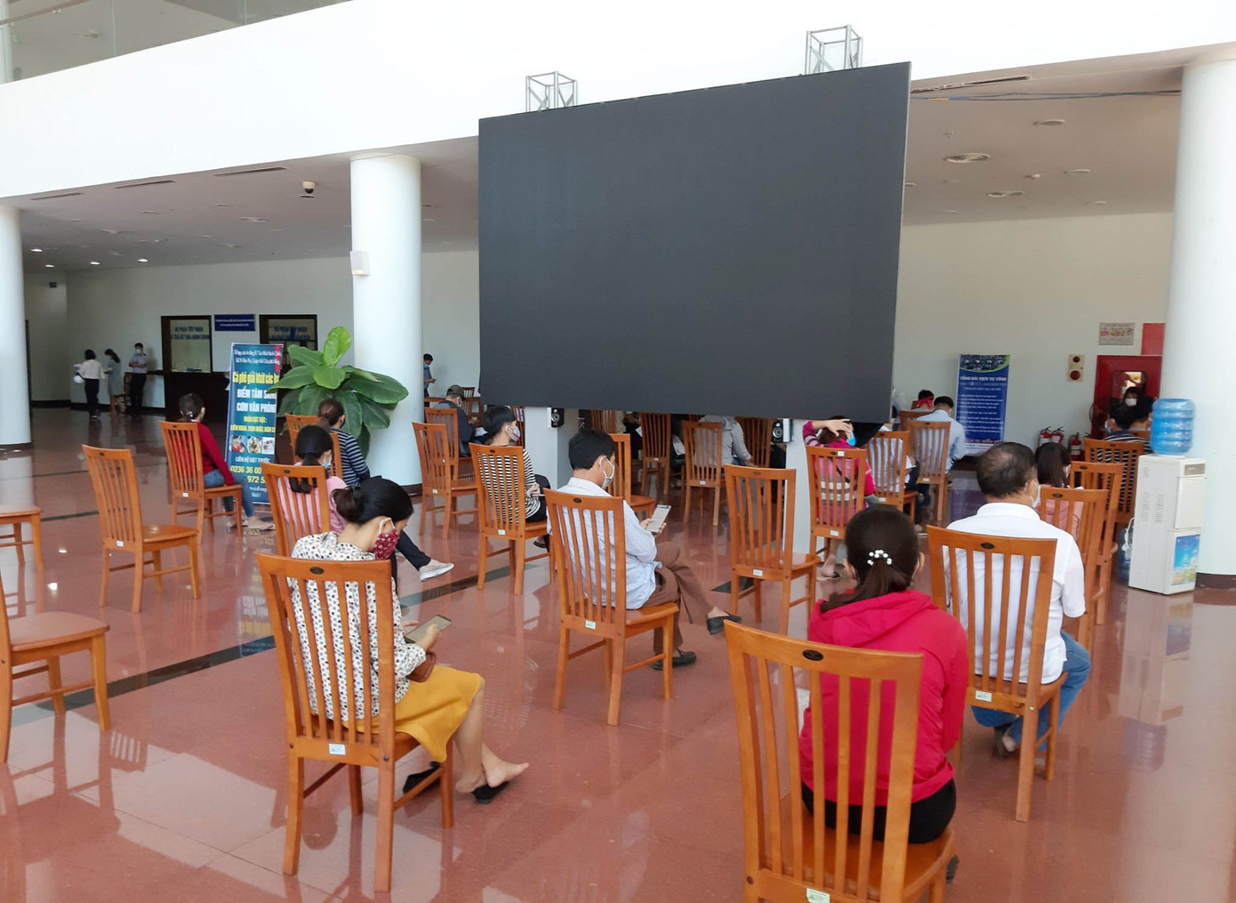 Trung tâm hành chính Đà Nẵng hoạt động như thế nào khi giãn cách xã hội? ảnh 9