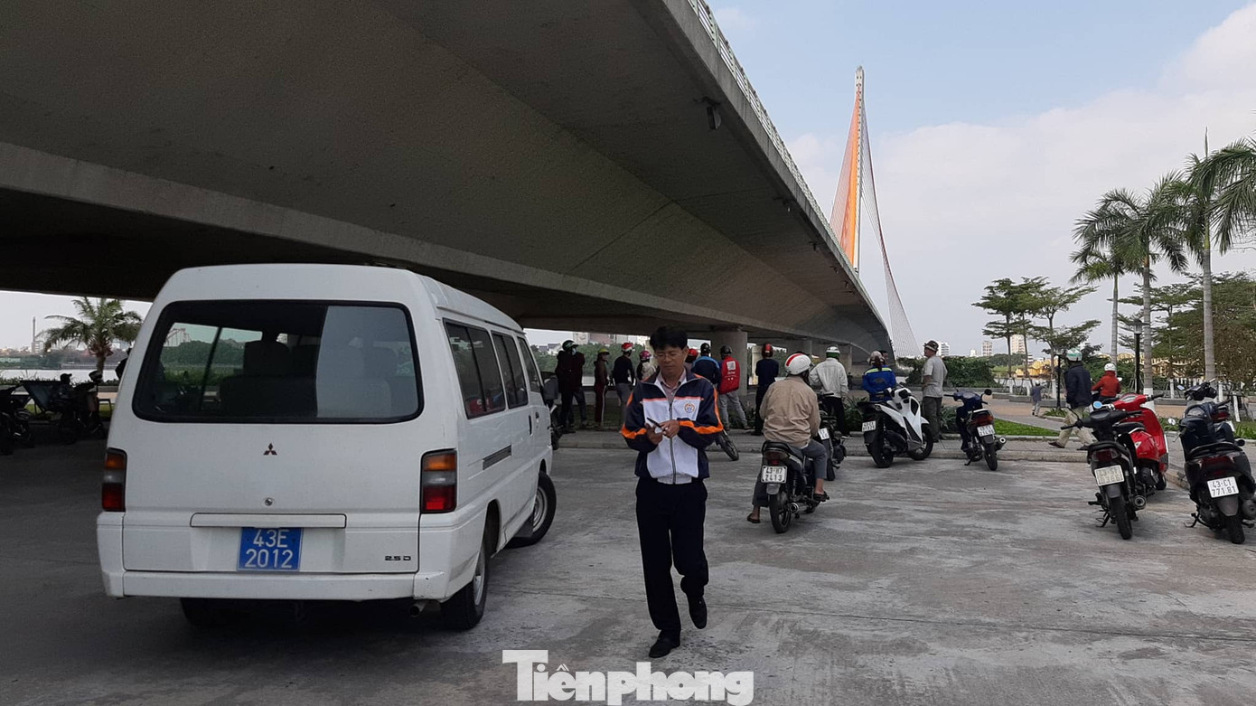 Sốc: Phát hiện thi thể không nguyên vẹn trong vali trôi trên sông Hàn ảnh 1