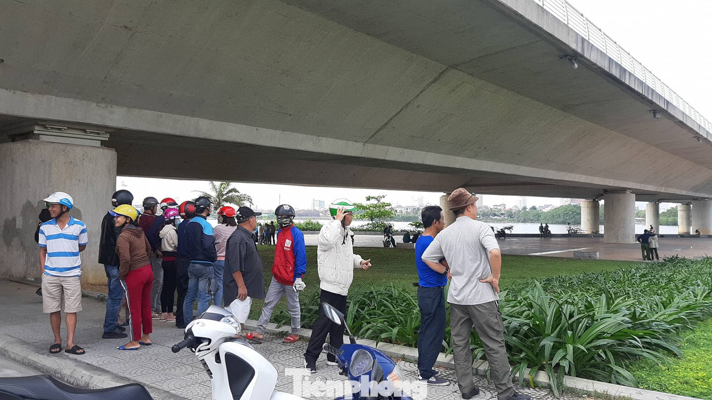 Sốc: Phát hiện thi thể không nguyên vẹn trong vali trôi trên sông Hàn ảnh 2