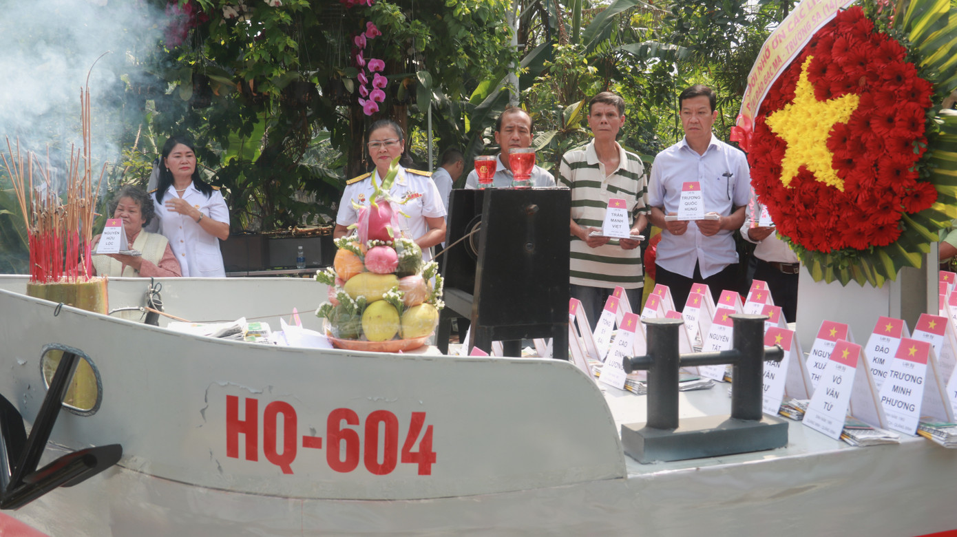 Tưởng niệm 64 liệt sĩ Gạc Ma: Những bài vị trên con tàu HQ-604 ảnh 4
