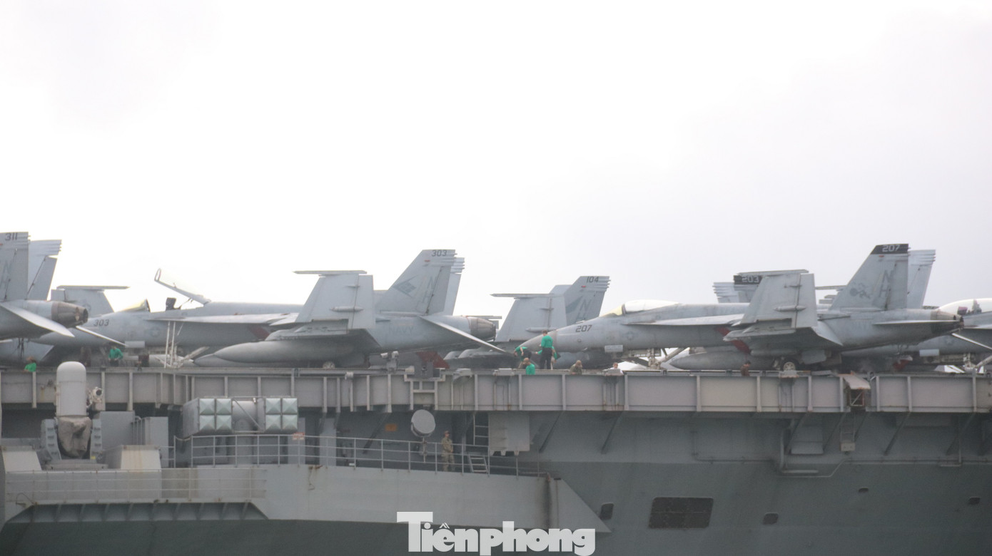 Ngắm vũ khí trên tàu sân bay USS Theodore Roosevelt ảnh 11