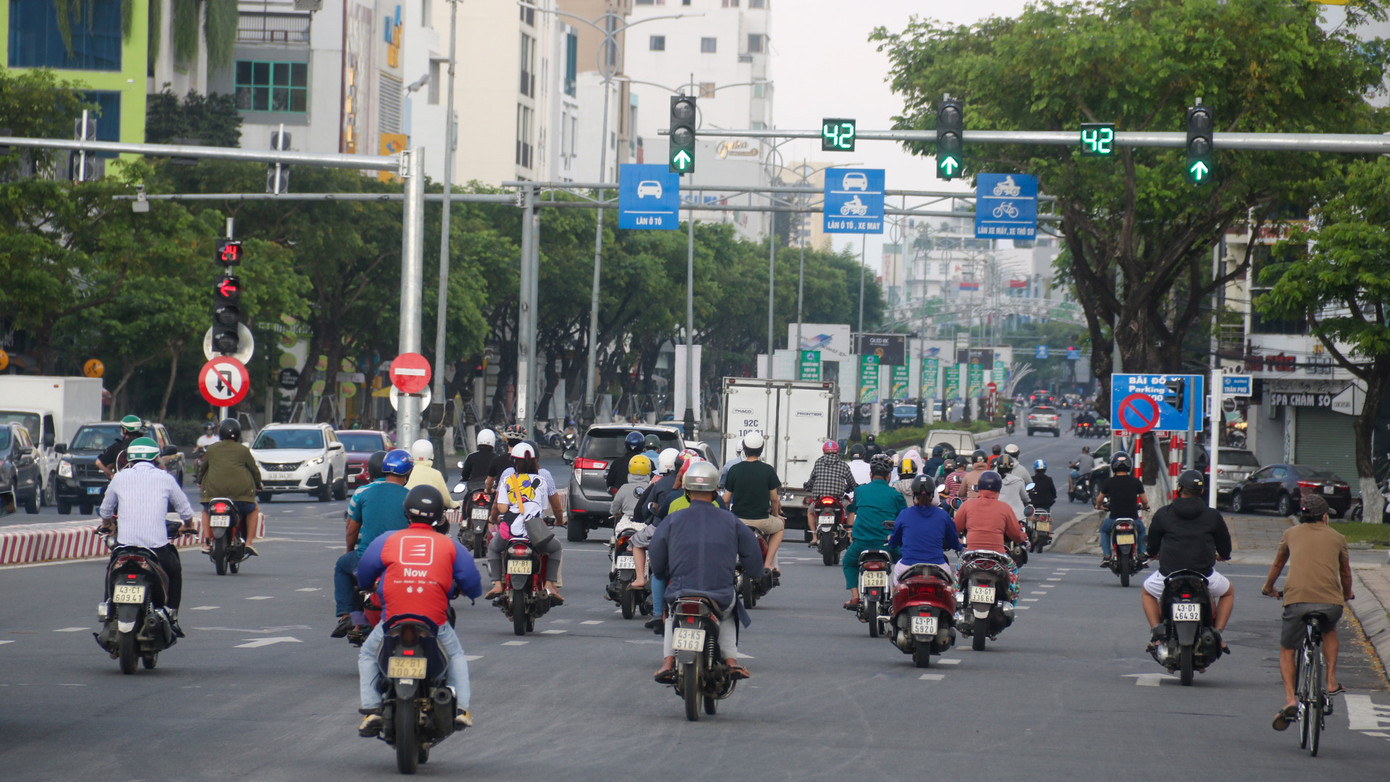 Nhịp sống Đà Nẵng sôi động trở lại sau nới lỏng giãn cách xã hội ảnh 1