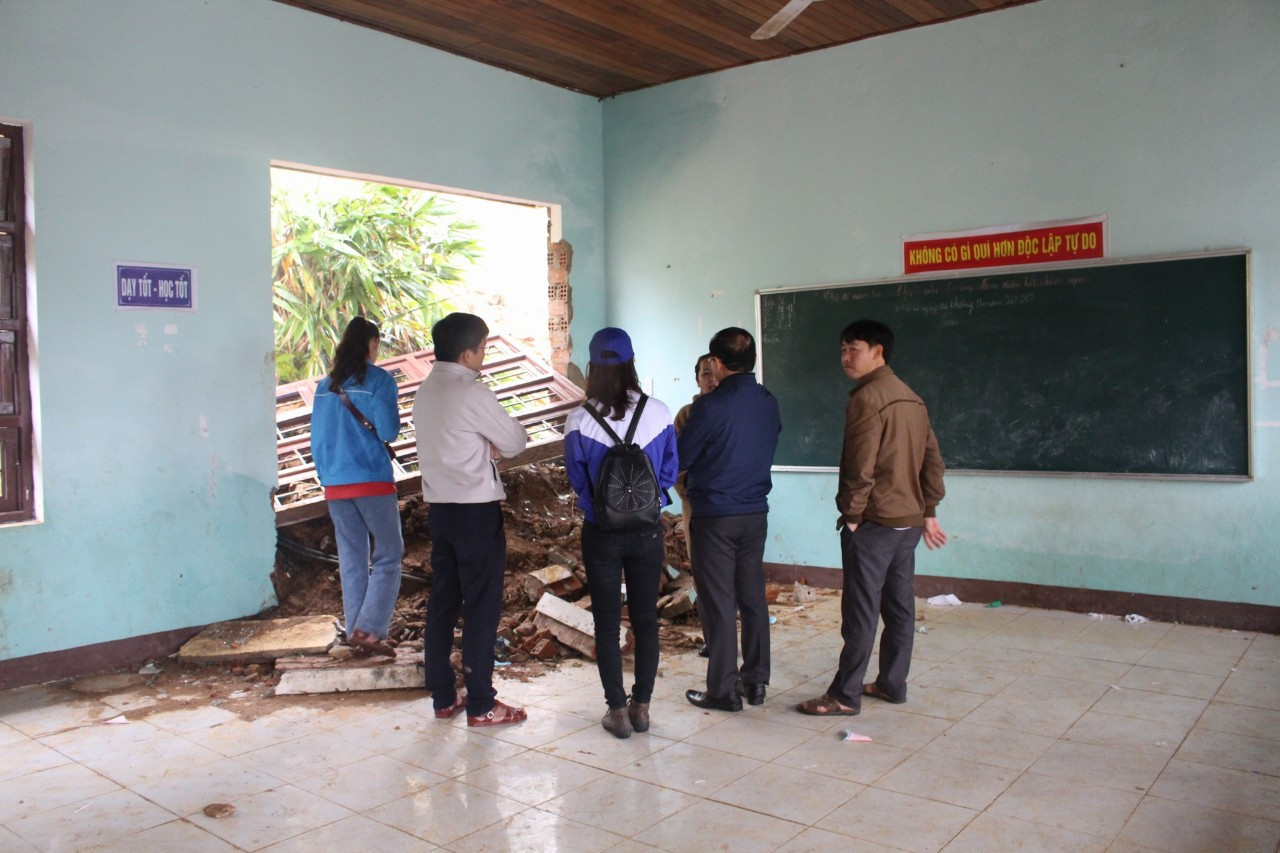 BTC cuộc thi Hoa hậu Việt Nam hỗ trợ trường học ở Nam Trà My ảnh 4