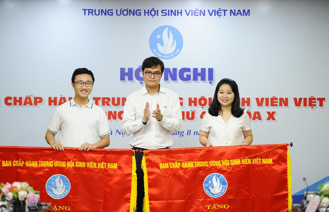 Đẩy mạnh hình thức trực tuyến vì COVID-19 ảnh 1