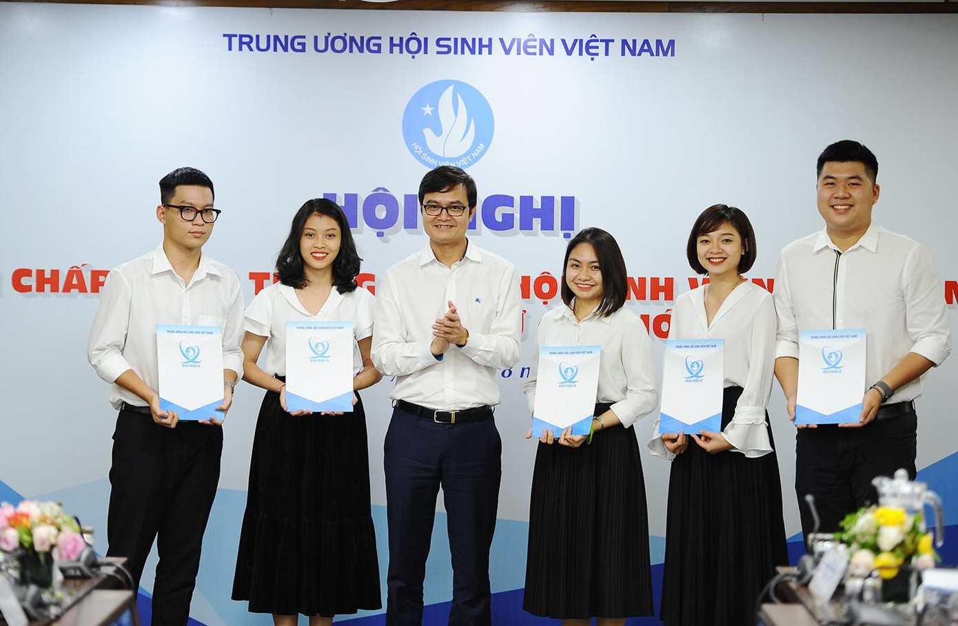 Đẩy mạnh hình thức trực tuyến vì COVID-19 ảnh 3
