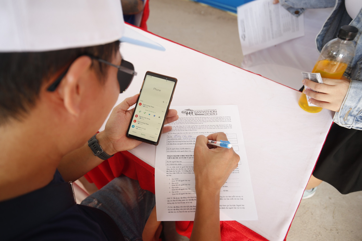 Những người hùng thầm lặng tại Tiền Phong Marathon 2020 ảnh 8