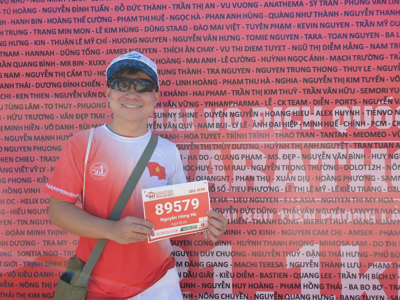 Runner hào hứng nhận BIB, sẵn sàng tranh tài tại Tiền Phong Marathon ảnh 8