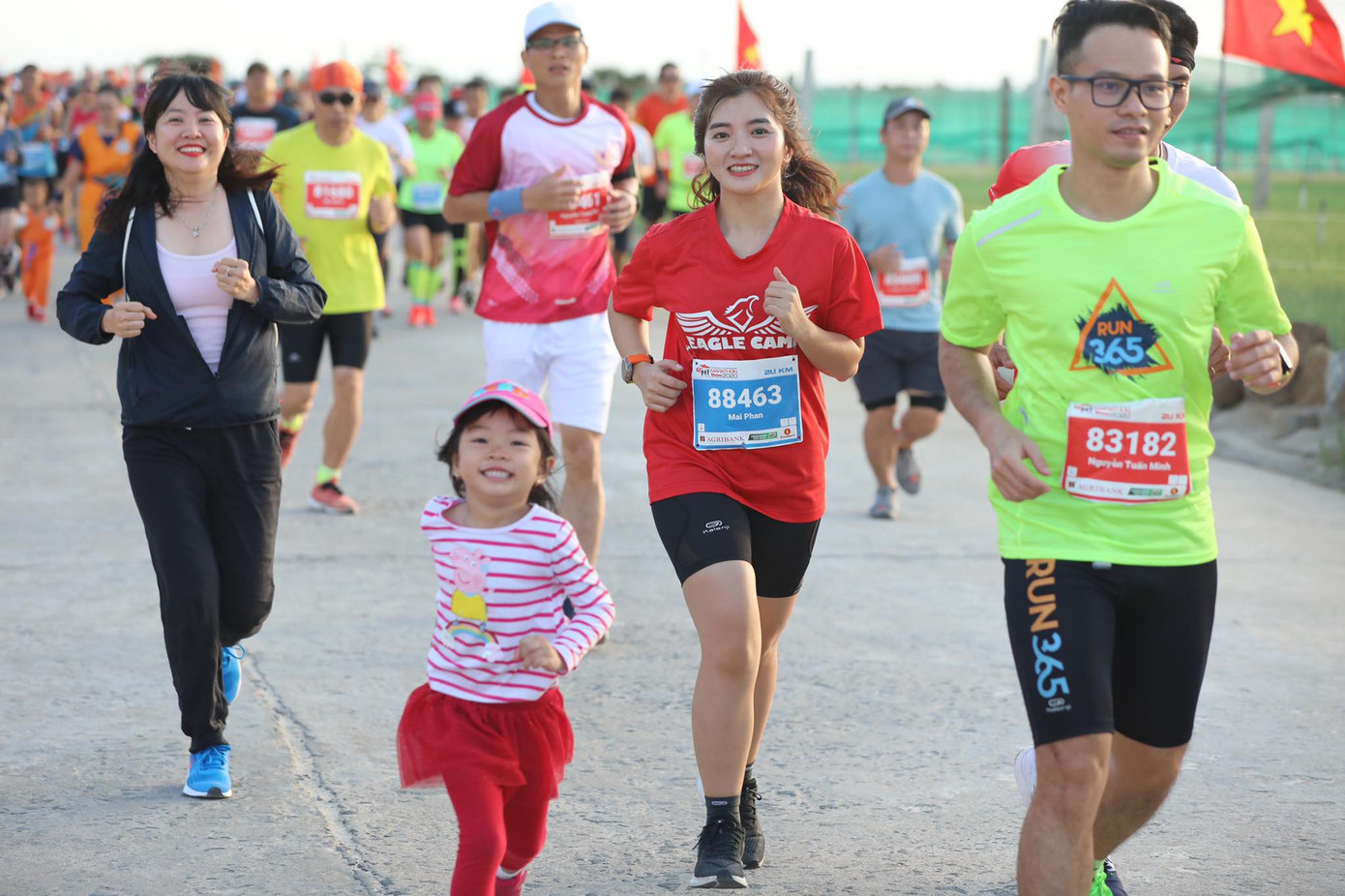 Những bóng hồng rạng rỡ trên đường chạy Tiền Phong Marathon 2020 ảnh 5