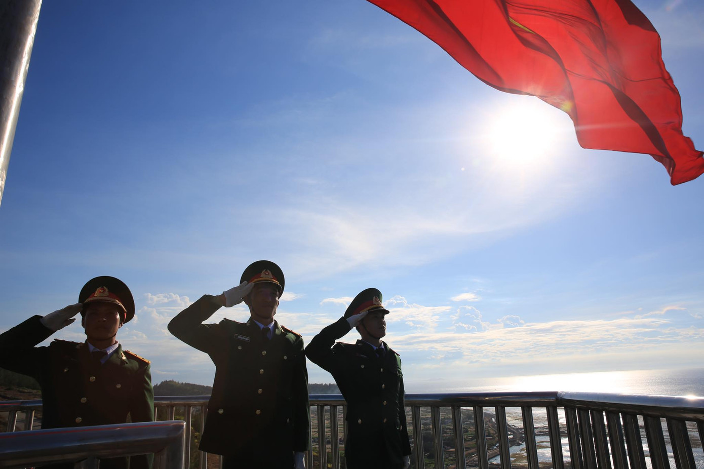 Trang nghiêm Lễ thượng cờ trên đảo Lý Sơn ảnh 10