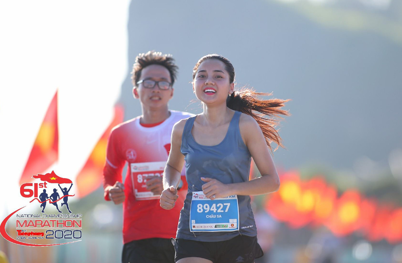 Nữ diễn viên 'Hoa hồng trên ngực trái' đoạt huy chương marathon ảnh 1