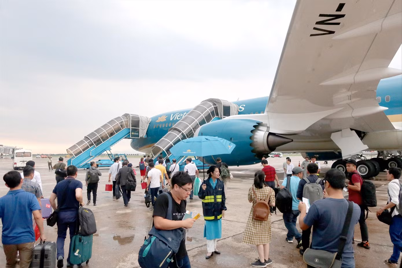 Mở lại đường bay quốc tế có lo ngại bùng phát dịch? ảnh 2