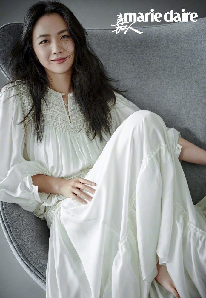 Mỹ nhân ‘Sắc, Giới’ khoe chân dài miên man trên tạp chí, sắc vóc tuổi 41 gây ‘bão’ ảnh 7