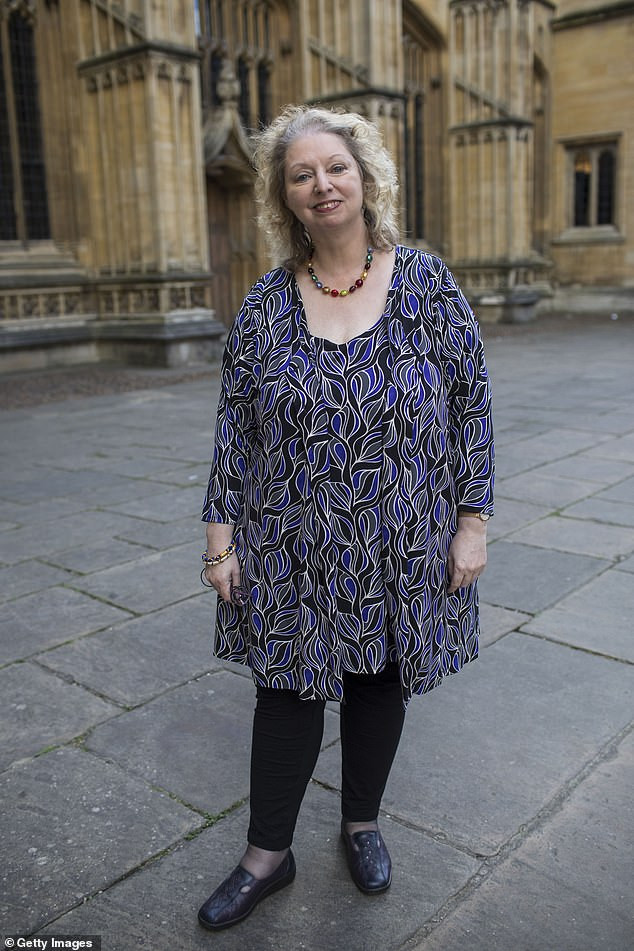 Bi kịch của ‘Người khổng lồ Ireland’: Chết hơn 200 năm không được chôn cất ảnh 2