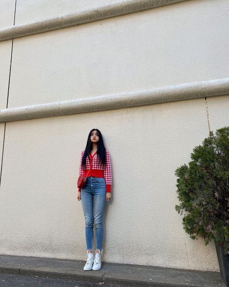 Nữ idol sở hữu ‘đôi chân dài nhất K-pop’ có phải Lisa (Black Pink)? ảnh 8