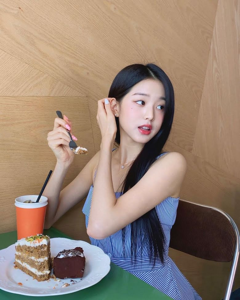 Nữ idol sở hữu ‘đôi chân dài nhất K-pop’ có phải Lisa (Black Pink)? ảnh 3