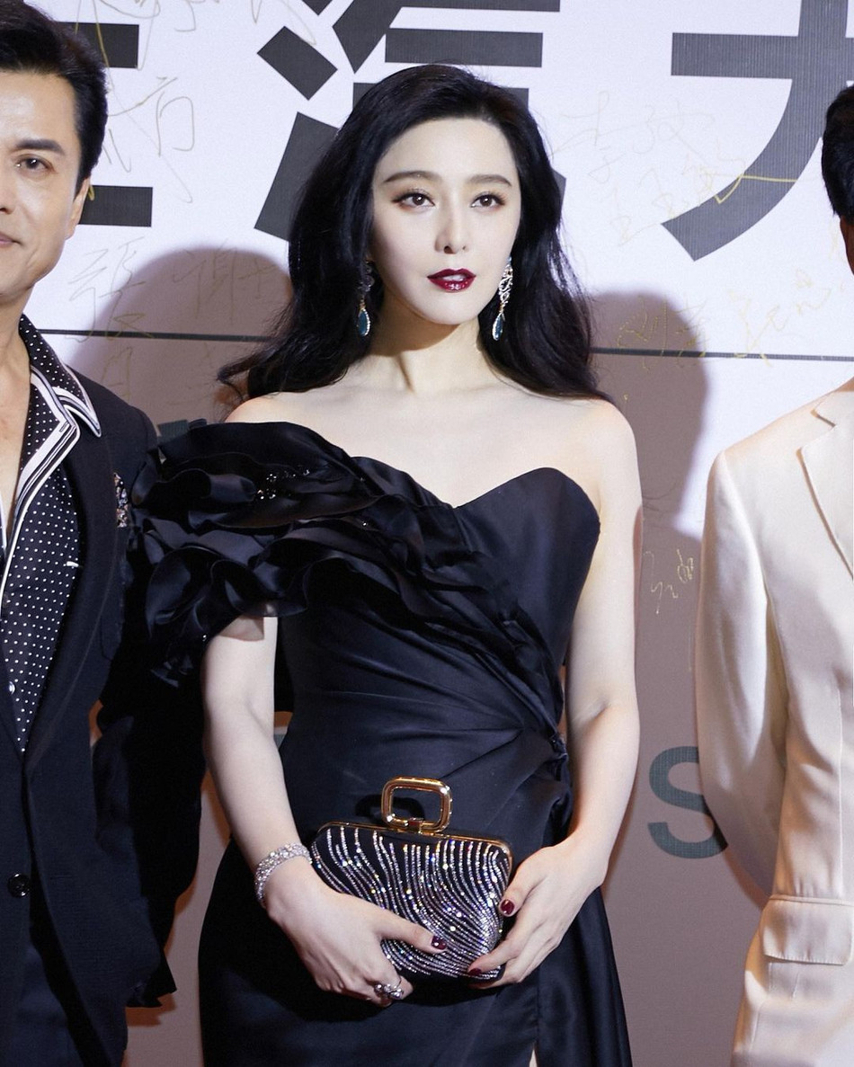 Phạm Băng Băng tái xuất thảm đỏ, nhan sắc đỉnh cao bất chấp camera thường ảnh 5
