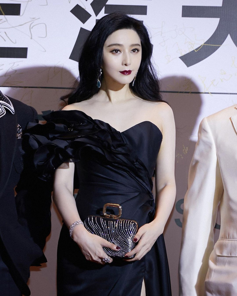 Phạm Băng Băng tái xuất thảm đỏ, nhan sắc đỉnh cao bất chấp camera thường ảnh 7