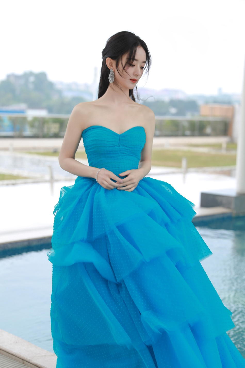 ‘Bóc trần’ nhan sắc thật của loạt mỹ nhân Hoa ngữ tại lễ bế mạc Kim Ưng 2020 ảnh 1