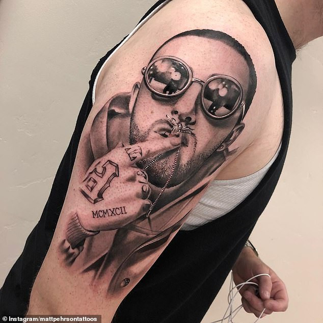 Người đàn ông gây ‘bão’ mạng với hình xăm như lỗ thủng trên đầu ảnh 3