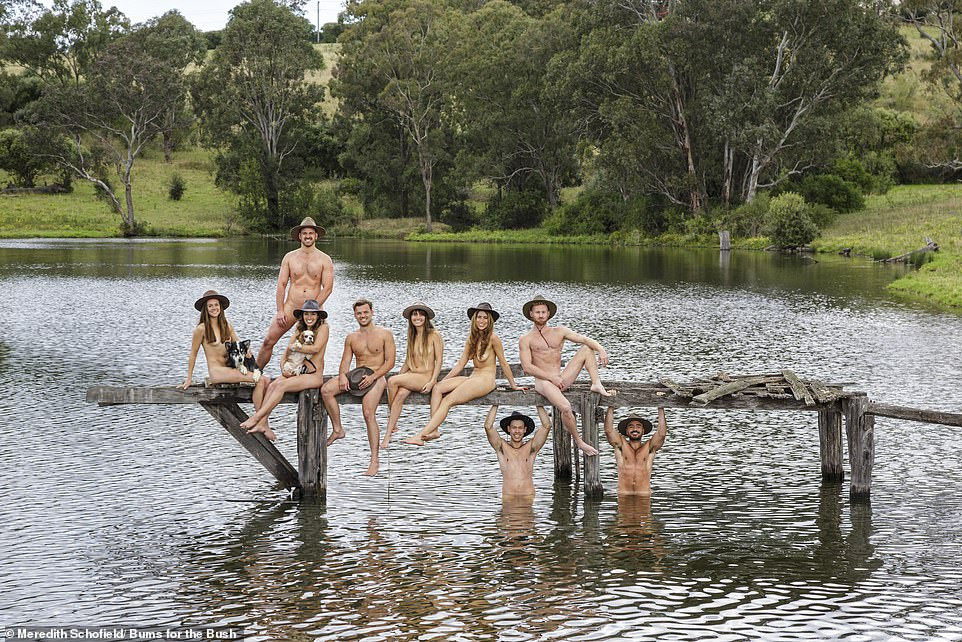 50 sinh viên thú y khỏa thân chụp ảnh lịch ảnh 4