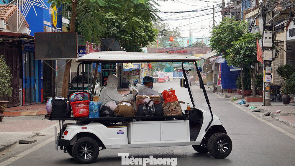 Tiếp tế thực phẩm cho người cách ly tại Bệnh viện Trẻ em Hải Phòng ảnh 9