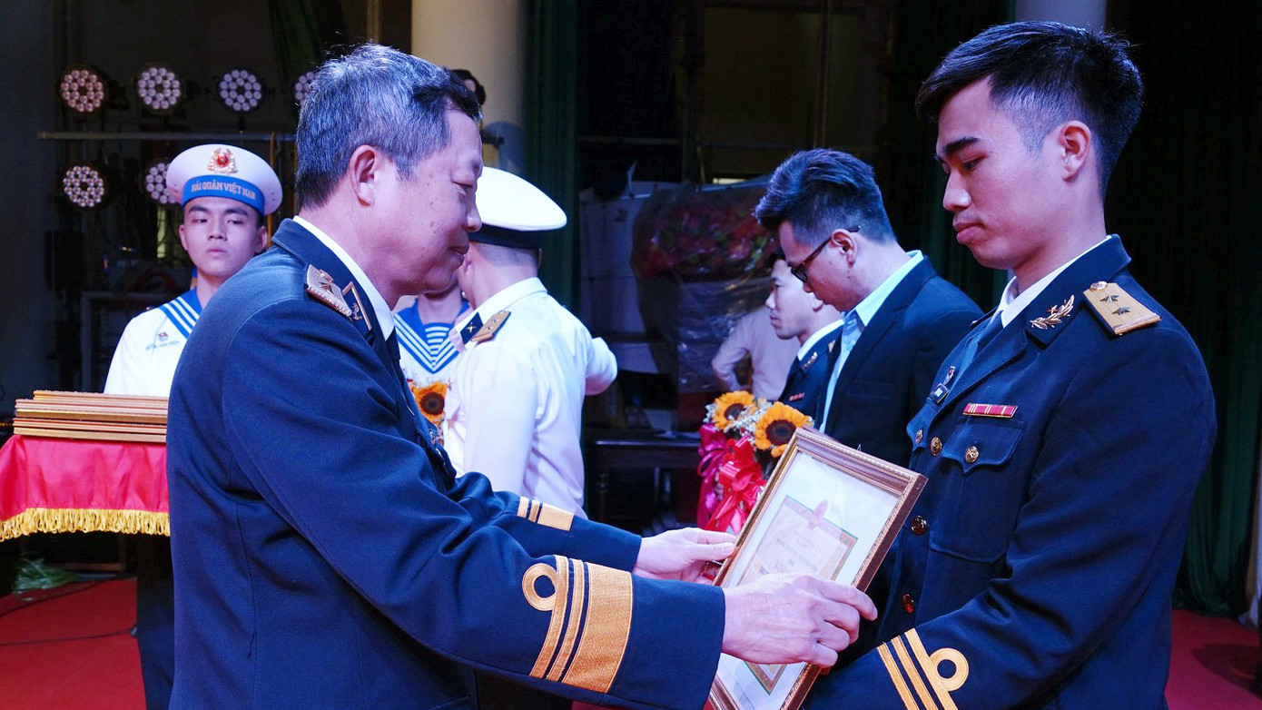 Nhiều sáng kiến của tuổi trẻ Quân chủng Hải Quân hiệu quả trong chiến đấu ảnh 5