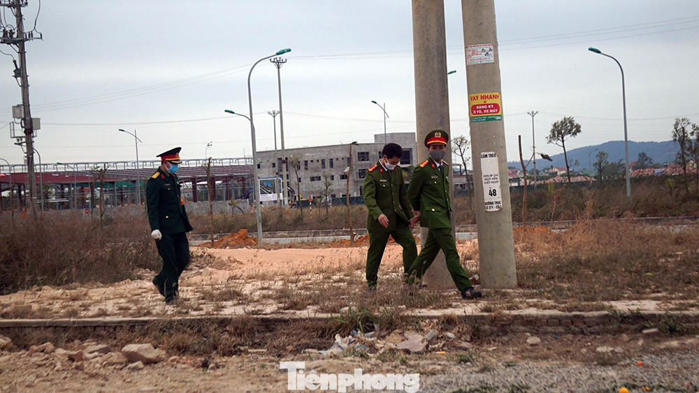 Hình ảnh lực lượng chức năng phong tỏa thành phố Chí Linh ảnh 11