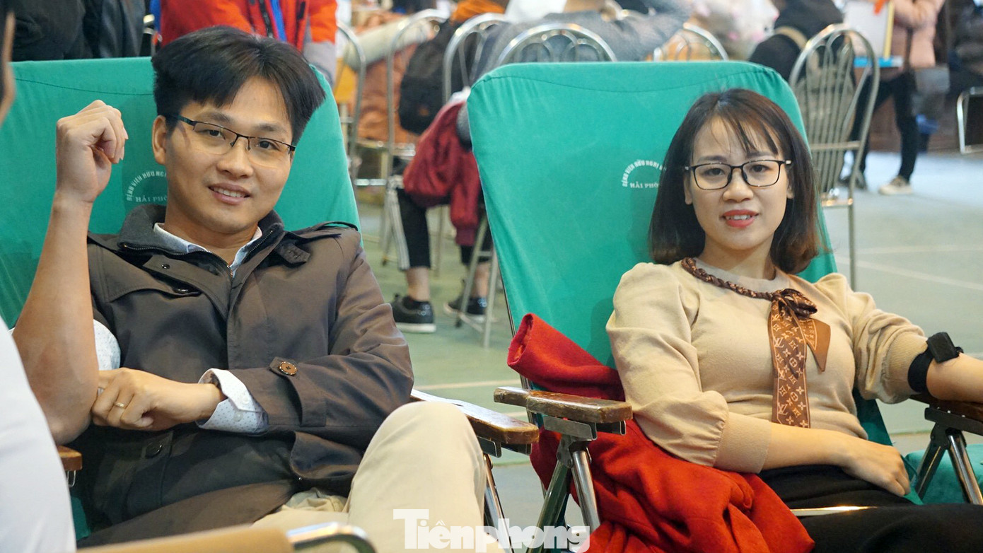 Đông đảo bạn trẻ tham gia hiến máu cứu người tại Đại học Hải Phòng ảnh 12