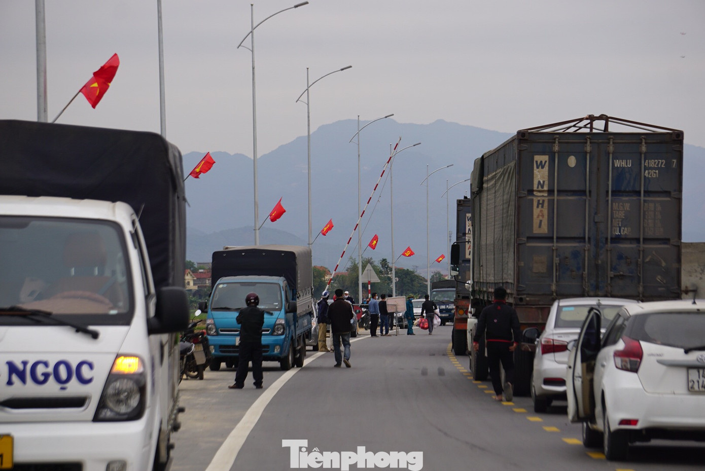 Hình ảnh lực lượng chức năng phong tỏa thành phố Chí Linh ảnh 12