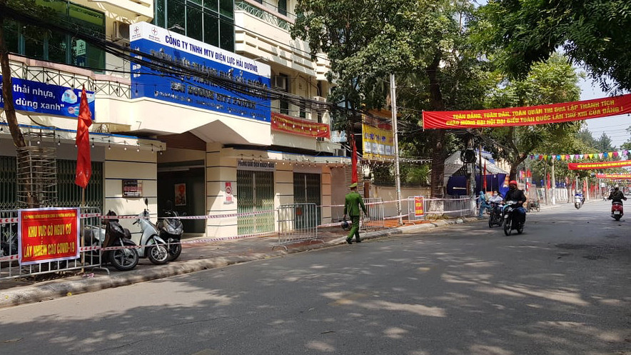 Hải Dương tìm người đến 12 quán karaoke liên quan ca mắc COVID-19 ảnh 1