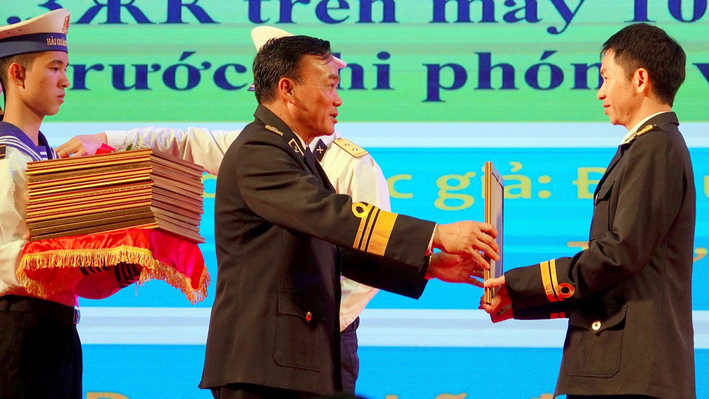 Nhiều sáng kiến của tuổi trẻ Quân chủng Hải Quân hiệu quả trong chiến đấu ảnh 6