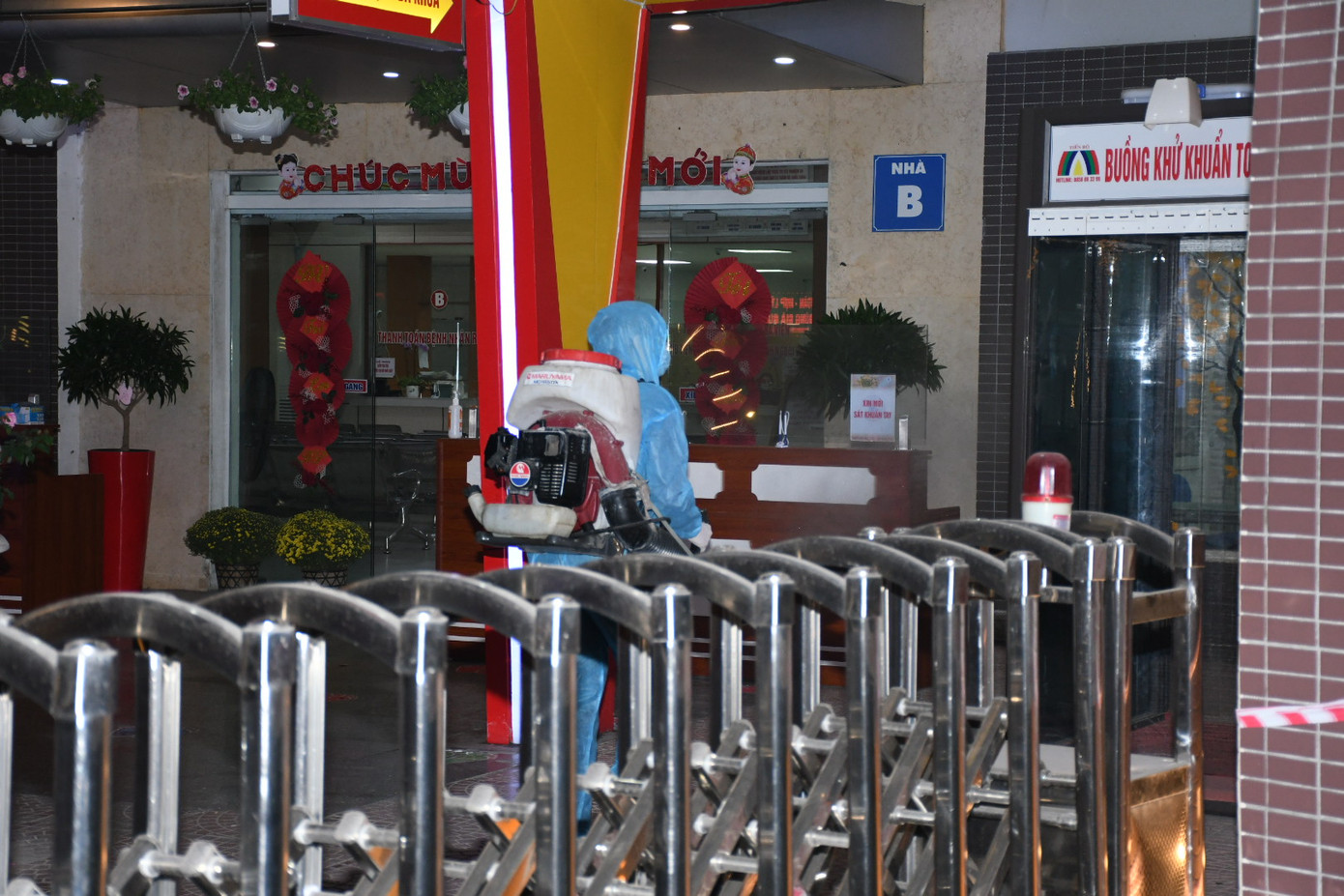 Hải Phòng lấy hàng nghìn mẫu xét nghiệm liên quan ca mắc COVID-19 ảnh 2